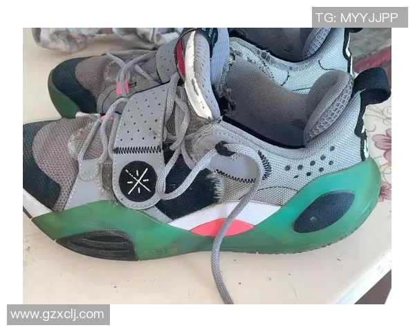 李宁篮球全明星书包助你轻松携带梦想与激情，开启篮球之旅的完美伴侣